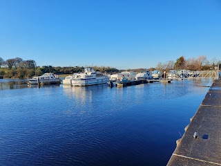 Moycarn Lodge & Marina