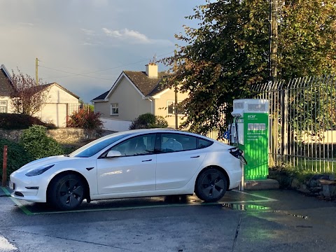 ecars Fast Charge Point