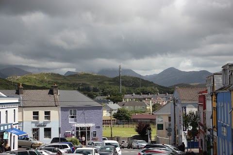 Clifden Library