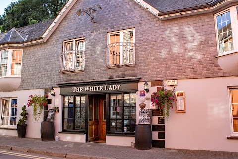 White Lady Hotel