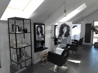 Salon fryzjerski Cassiopeia. Fryzjer, fryzjer damski, fryzjer męski, stylizacja, trycholog, kosmetyka, masaż.