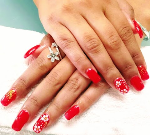 Happy Nails & Beauty Salon