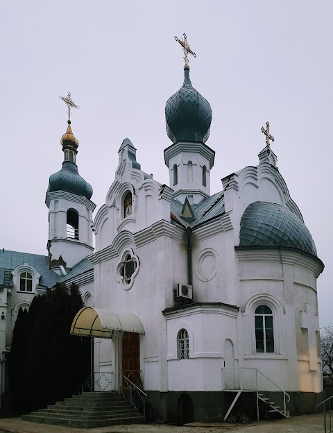 Свято-Покровський храм УПЦ Московського патріархату РПЦ