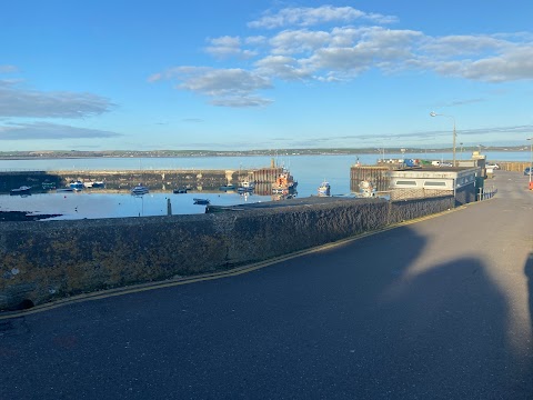 Ballycotton Harbour(Cuan Bhaile an Chotáin)