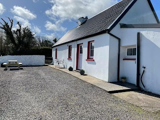 Trident Holiday Homes - Tigin Mamo Holiday Cottage