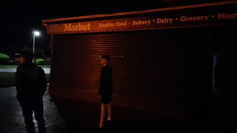 Mini market