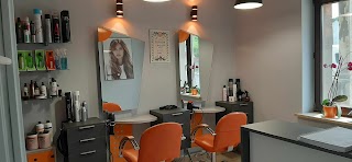 Salon Szumiec. Salon fryzjersko-kosmetyczny Solarium