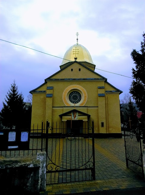 Свято-Михайлівський Храм