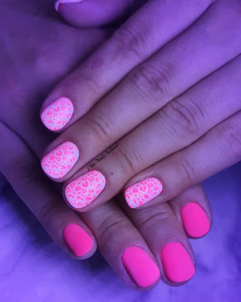 Chic Nails