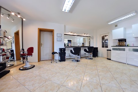 Salon fryzjerski Manicure Pedicure Beauty Club Salon piękności