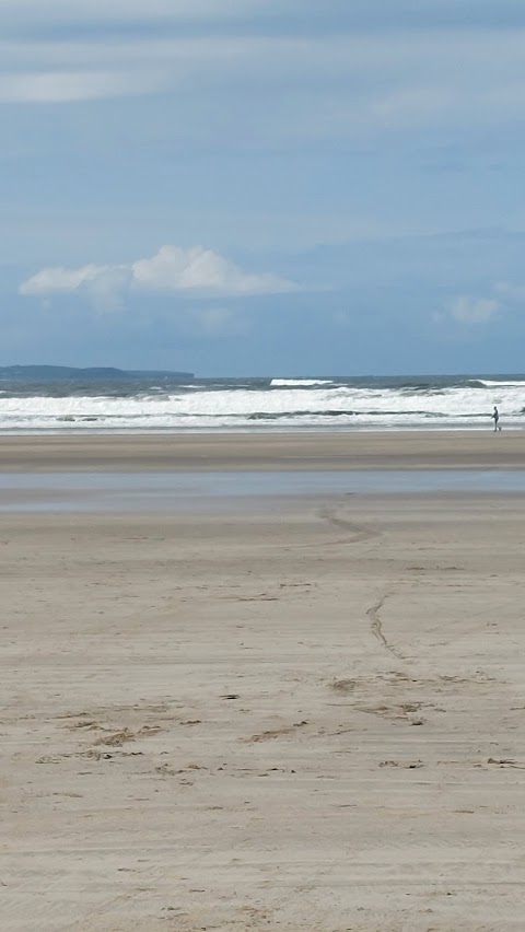 Free car parking behind Enniscrone Beach