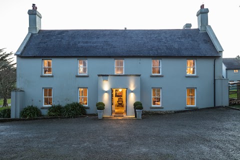 Dunowen House