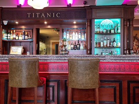 Titanic Bar and Grill