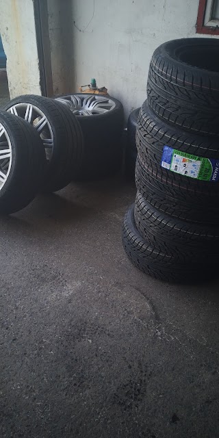 Parkway Tyre Centre