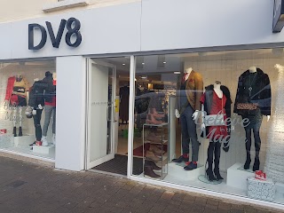 DV8