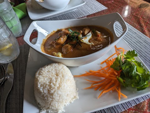 Ta-Khrai Thai Cafe