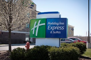 Holiday Inn Express & Suites Youngstown West - Austintown, an IHG Hotel