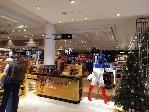 DUTY FREE CDG Terminal 2AC - Alcool, Tabac, Gastronomie, Beauté et Mode (BuY PARIS DUTY FREE)