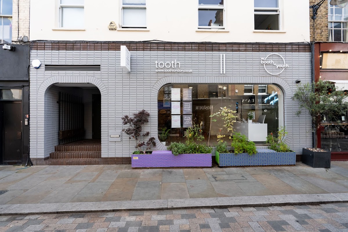 tooth dental care in 45-46 Lower Marsh, London SE1 7RG, UK - Dentists featuring Restroom