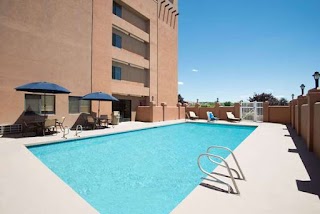 Hawthorn Suites by Wyndham Albuquerque