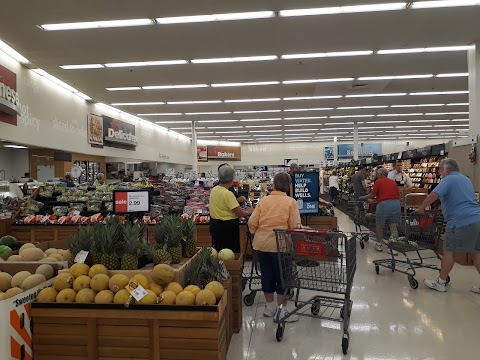 Hy-Vee Grocery Store