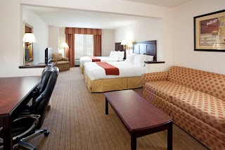 Holiday Inn Express & Suites Evanston, an IHG Hotel