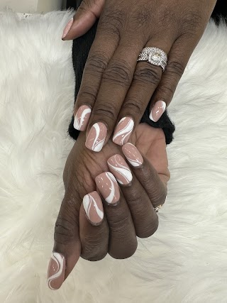 Top Q Nails