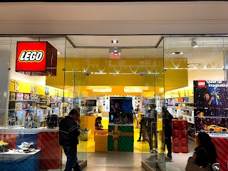 The LEGO® Store Christiana Mall