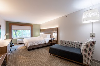 Holiday Inn Express & Suites Arlington North – Stadium Area, an IHG Hotel