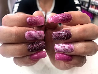 Deluxe Nails & Organic Spa