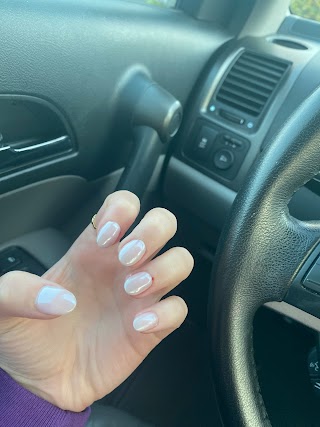 Lux Nails & Spa