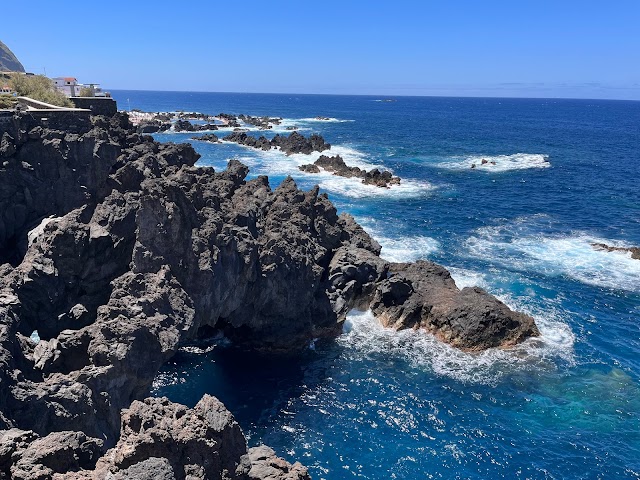 Piscines Naturelles de Porto Monìz