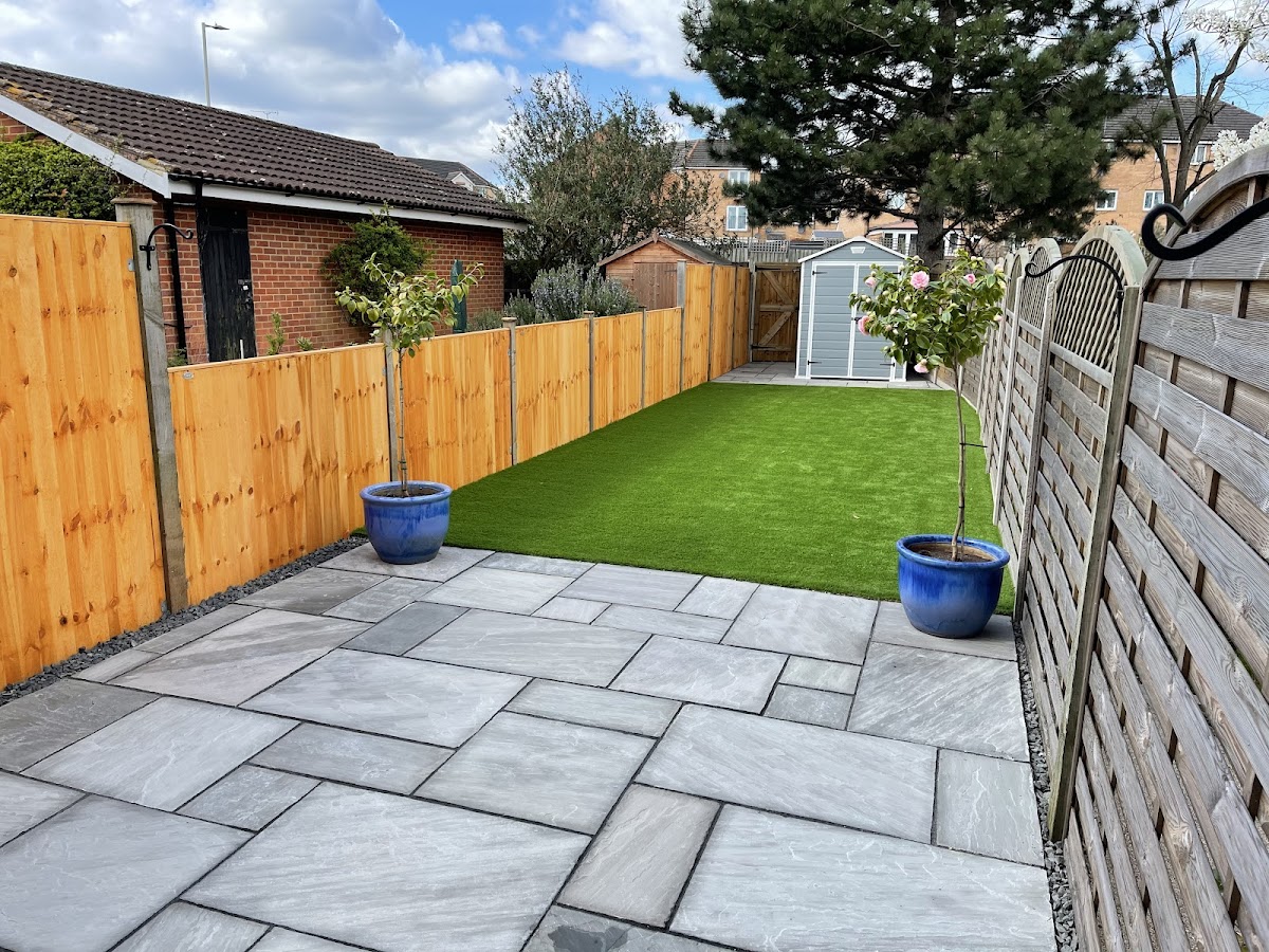 GBL Landscapes in 4 Gyfford Walk, Cheshunt, Waltham Cross EN7 5BT, UK - Gardeners featuring 