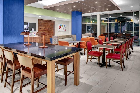 Holiday Inn Express & Suites Houston NW - Cypress Grand Pky, an IHG Hotel