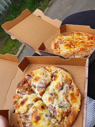 Pizza heiss & Frisch