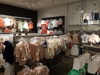 H&M