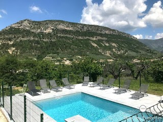 Mas des Fontettes - Location Vacances Week-end Maison Villa Gîte 14 personnes avec Piscine Chauffée sur 5ha en Provence