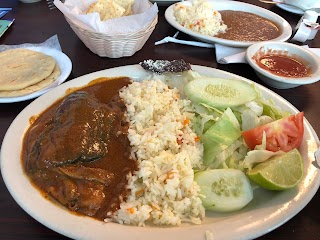 El Salvador Restaurant