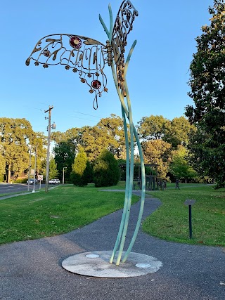 Richard & Annette Bloch Cancer Survivors Park