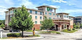 Holiday Inn Express & Suites Overland Park