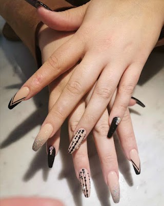 Queens Nail