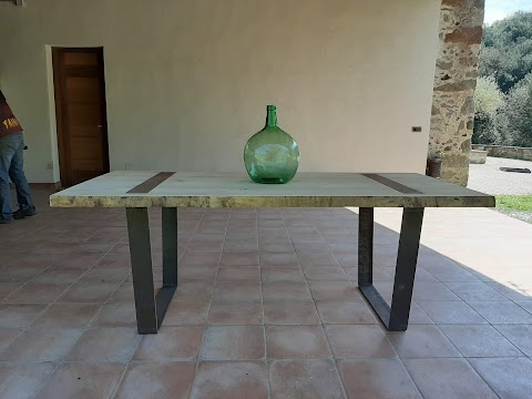 Muebles de estilo industrial. MÖLTWOOD. Mesas a medida en Olot (Girona).