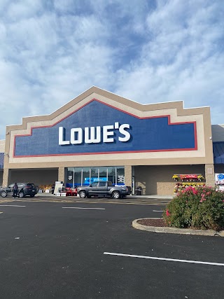 Lowe's Plaza