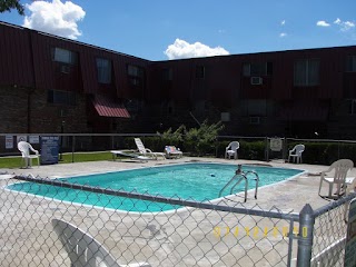 Candlewyck Apartments