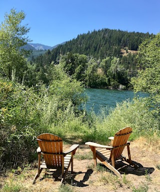 Snake River Treehouse Eco-Lodge