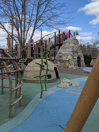 Palisades Recreation Center & Playground