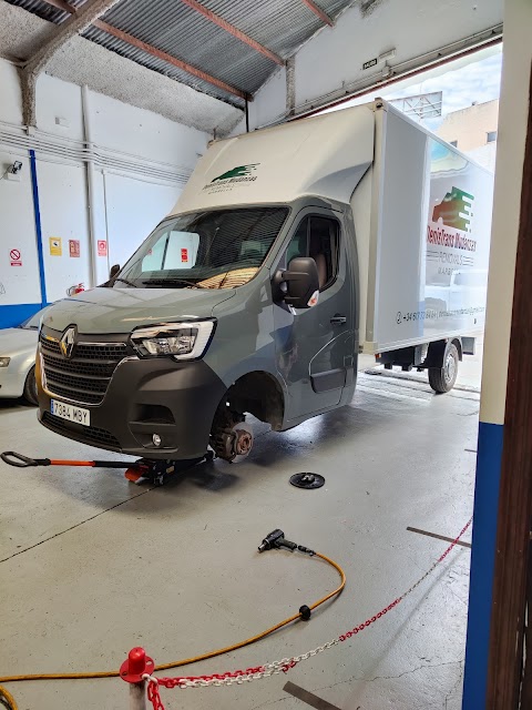 Foto de Talleres Lucas Jr. - Marbella, Málaga, España