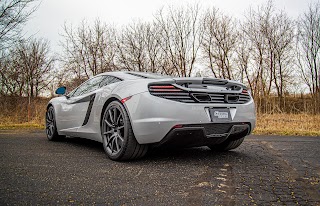 Cannonball Garage - McLaren Service & Performance Center Chicago