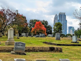 Historic Elmwood Pinewood Cemetery