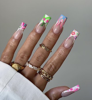 Top Nail Beauty Salon